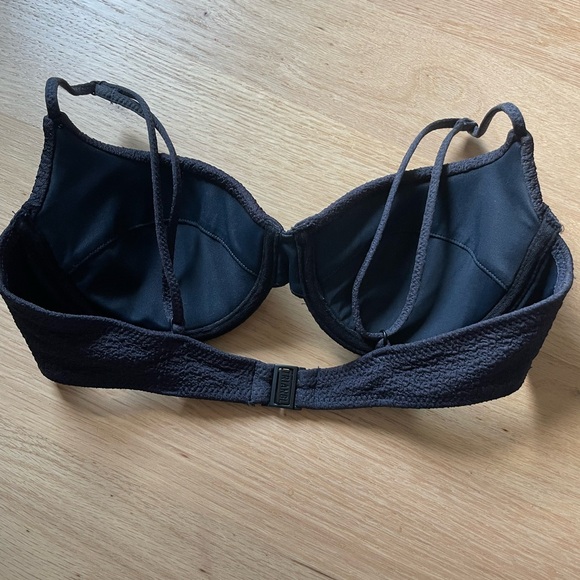 Triangl Bikini Top - Picture 5 of 5